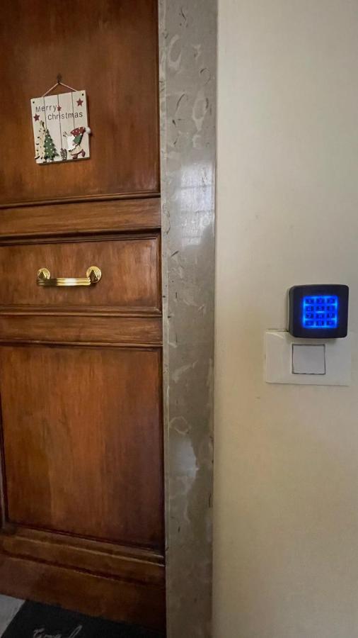 Guest House Kinga Cavour フィレンツェ エクステリア 写真