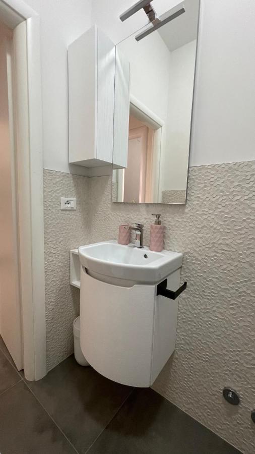 Guest House Kinga Cavour フィレンツェ エクステリア 写真
